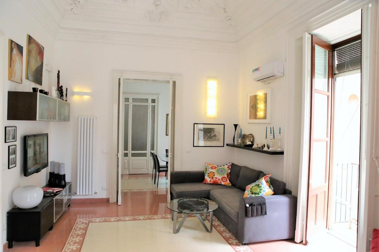 Suite Il Letto Sotto Il Tetto Catania Exterior foto